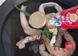 香酥辣子肥肠的做法图解2