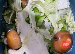 下雨的寒夜太冷了,来份热气腾腾的灵魂火锅吧的做法图解1