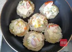 Mini pizza (baby version) recipe illustration 7