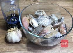 蒜煎带鱼的做法图解1