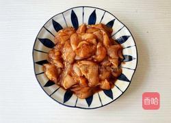 西兰花胡萝卜炒鸡胸肉的做法图解2