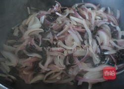 洋葱木耳炒肉丝的做法图解10