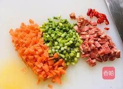 酱油炒饭的做法图解1