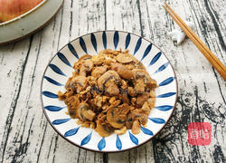 口蘑炒鸡蛋 的做法图解7