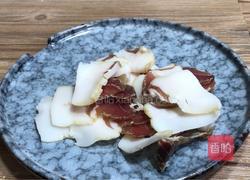 腊肉炒包菜的做法图解2