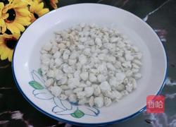 青韭炒蚬肉的做法图解1