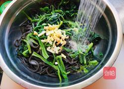 凉拌蕨根粉的做法图解2