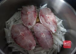 萝卜丝炖鱼的做法图解4