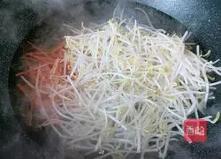 Illustration of how to mix green leek sprouts 6