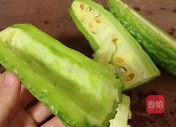 苦瓜炒蛋的做法图解1