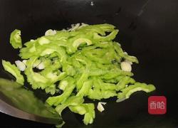 苦瓜炒蛋的做法图解4