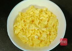 胡萝卜木耳蛋炒饭的做法图解7