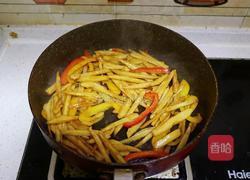 下饭快手小炒蚝油莲菜条❗️家常炒莲藕的做法图解8