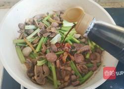 芹菜炒鸡胗的做法图解9