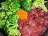 广式腊味煲仔饭