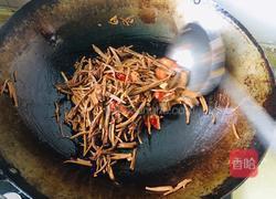 红烧肉焖菜树菇的做法图解5
