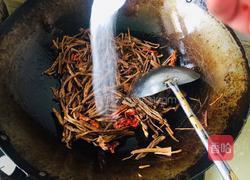 红烧肉焖菜树菇的做法图解6