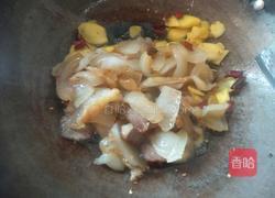 蒜苔炒油炸肉的做法图解4