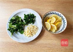 酸辣柠檬手撕鸡的做法图解3