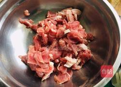 木耳西芹炒过油肉的做法图解3
