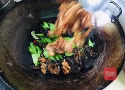 木耳西芹炒过油肉的做法图解10