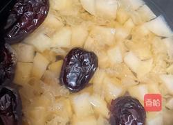 电压力锅冰糖银耳红枣梨汤的做法图解5