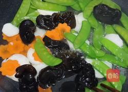 清炒荷兰豆时蔬的做法图解3