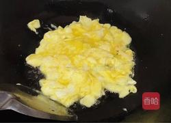 鸡蛋炒芦笋的做法图解3