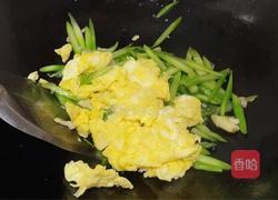 鸡蛋炒芦笋的做法图解7
