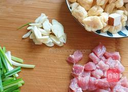 豆泡烧肉的做法图解1