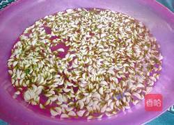 槐花鸡蛋饼子的做法图解3