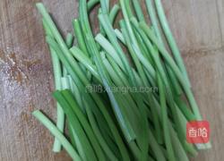 双椒蒜苔的做法图解1