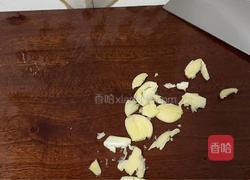 芹菜炒扇贝的做法图解1