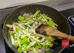 五花肉炒金竹笋的做法图解4