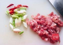 蒜苔生炒肉丝的做法图解3