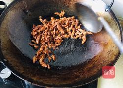 黄豆芽炒过油肉的做法图解4