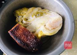 砂锅酸菜红烧肉的做法图解1