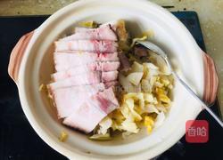 砂锅酸菜红烧肉的做法图解3