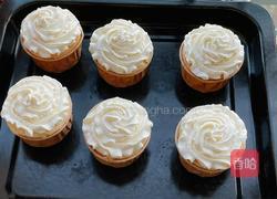 治愈系杯子蛋糕的做法图解13