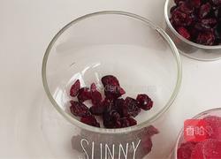 蔓越莓果汁饮的做法图解2