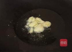 虾仁炒西芹的做法图解2