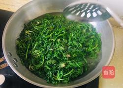 荠菜大肉水饺的做法图解3