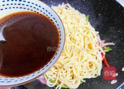 牛肉炒意面的做法图解11