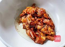 香菇鸡腿肉焖饭的做法图解5