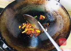 豆瓣酱烧小鲫鱼的做法图解5