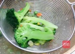 鸡胸肉彩蔬沙拉的做法图解5