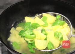 青椒土豆炒肉片的做法图解7