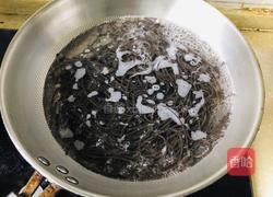 凉拌蕨根粉的做法图解2