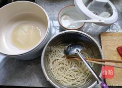 番茄生菜意面的做法图解3