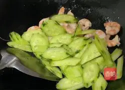 Illustration of how to make fried cucumber with shrimp 3